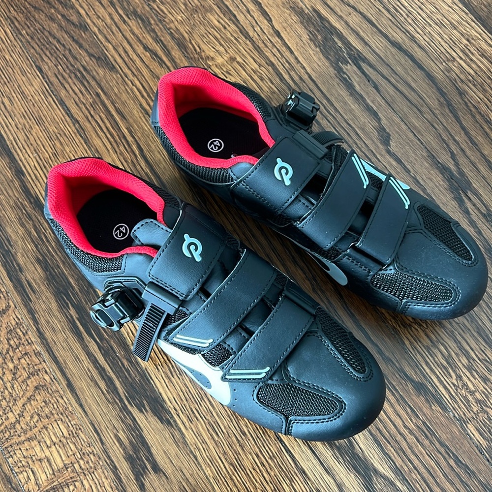 Peloton shoes, size 42